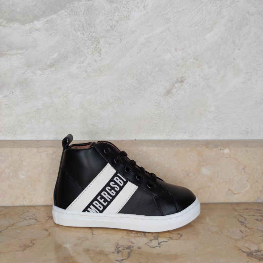 Bikkembergs 20985 sneakers alta nera con logo bianco, lacci e zip laterale